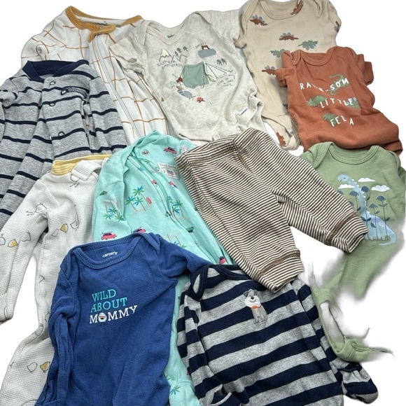 Adorable Newborn Baby Boy Clothing Bundle - Cute‎ & Comfy! - Picture 1 of 6